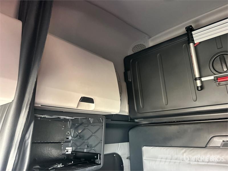 Freightliner Cascadia 126 Влекачи