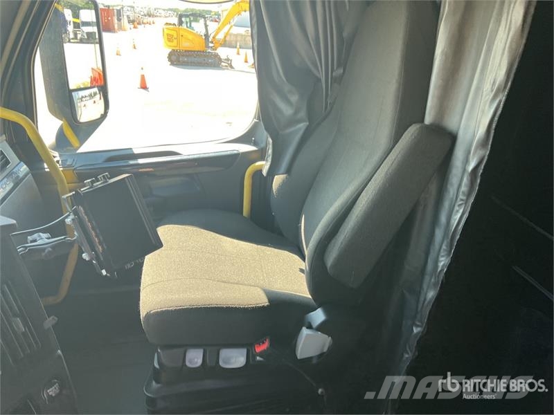 Freightliner Cascadia 116 Cabezas tractoras