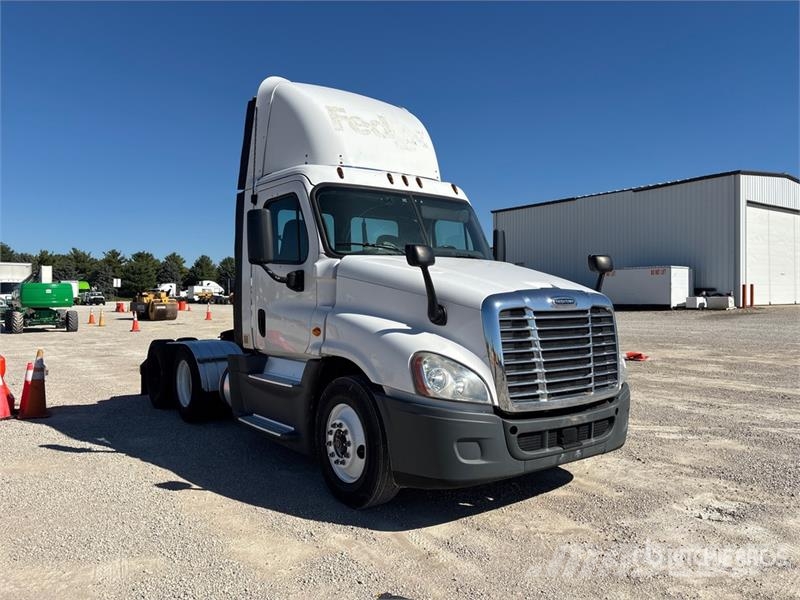 Freightliner Cascadia 125 وحدات الجر