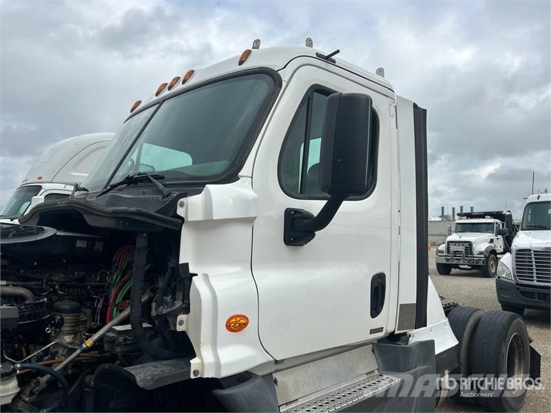 Freightliner Cascadia 125 Тягачі