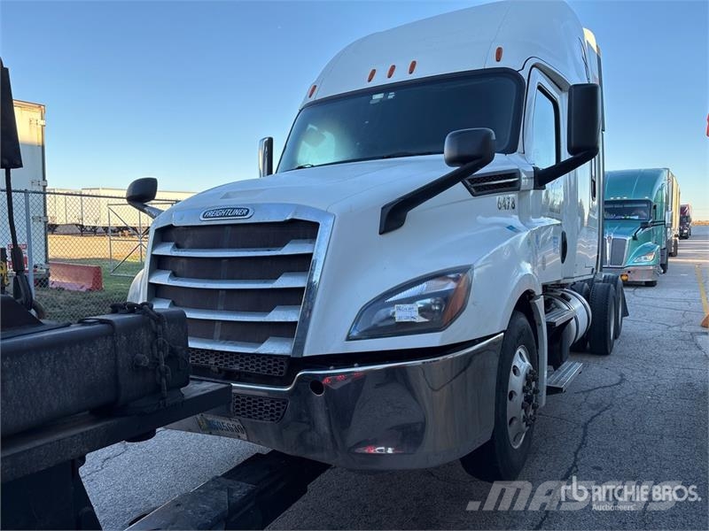 Freightliner Cascadia 126 T/A Sleeper Truck Tractor Sattelzugmaschinen