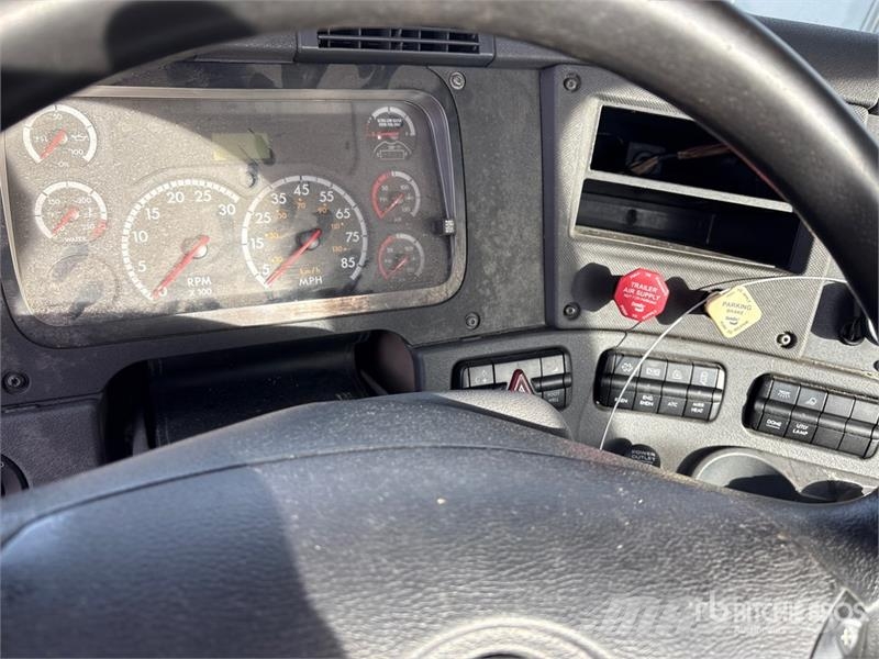 Freightliner Cascadia 113 Vilcēji