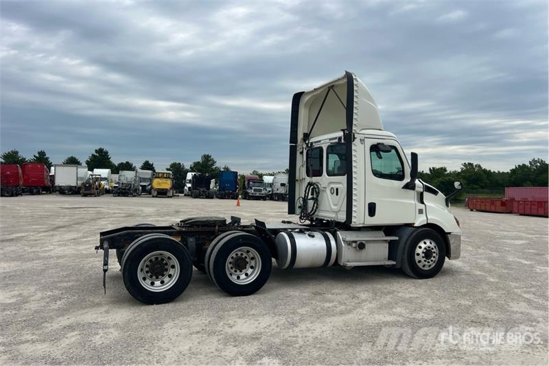 Freightliner Cascadia 116 وحدات الجر