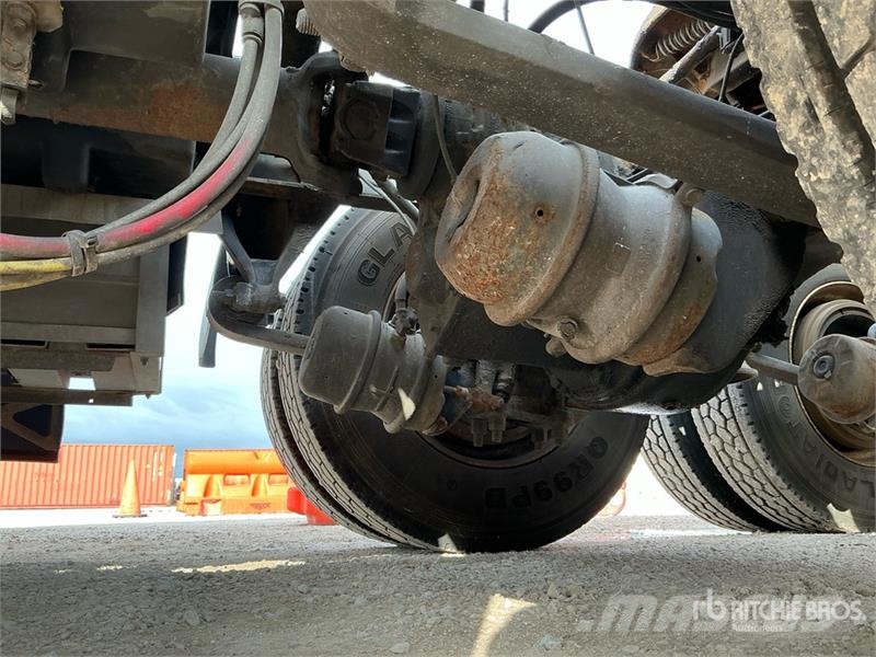 Freightliner Cascadia 125 T/A Sleeper Truck Tractor وحدات الجر