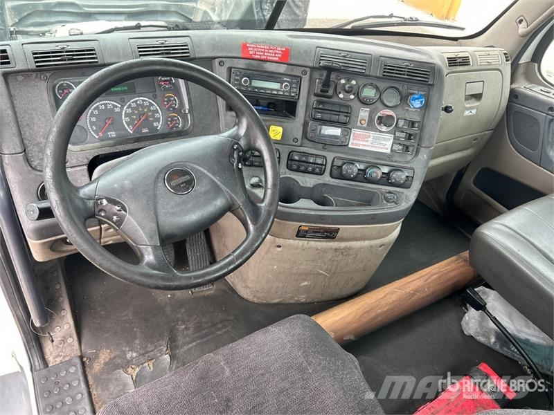 Freightliner Cascadia 125 Тягачі