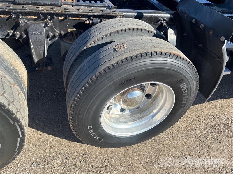 Freightliner Cascadia 125 6x4 T/A Sleeper Truck Tractor وحدات الجر