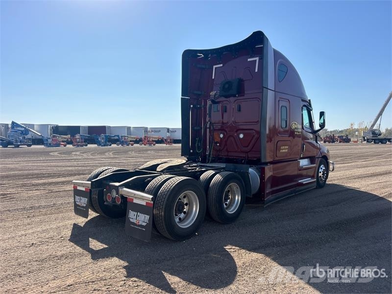 Freightliner Cascadia 126 曳引機組件