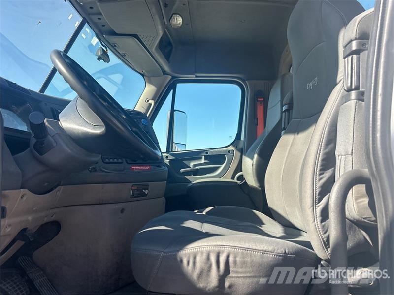 Freightliner Cascadia 125 Prime Movers