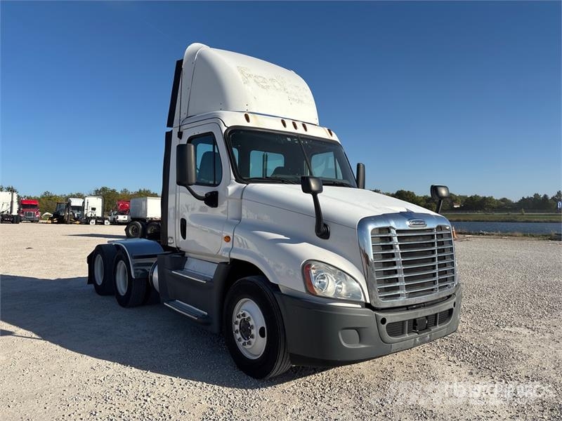 Freightliner Cascadia 125 Vlačilci