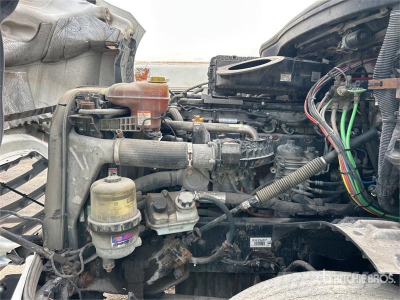 Freightliner Cascadia 126 6x4 T/A Sleeper Truck Tractor Тягачі