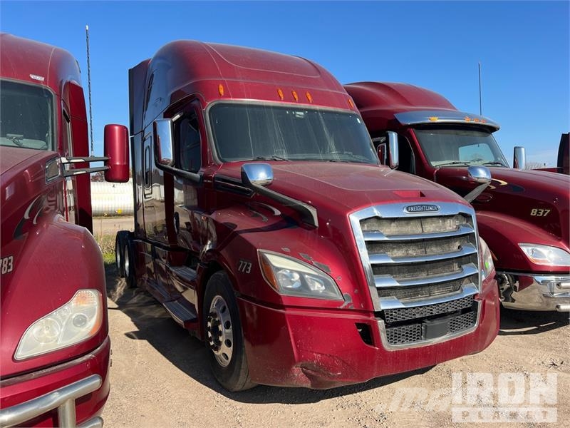 Freightliner Cascadia 126 Vilcēji