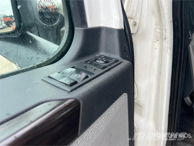 Freightliner Cascadia 126 Prime Movers