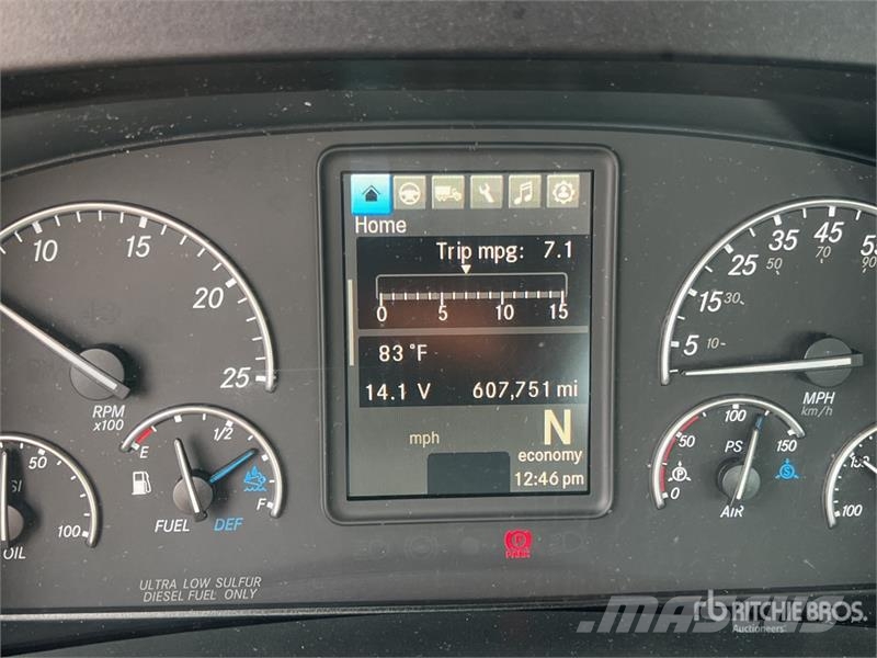Freightliner Cascadia 116 وحدات الجر