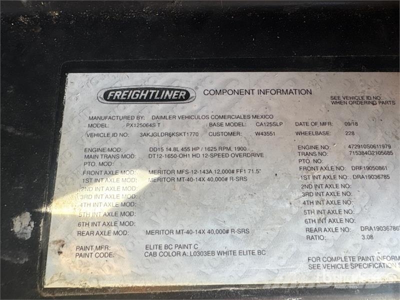 Freightliner Cascadia 125 T/A Sleeper Truck Tractor Седельные тягачи