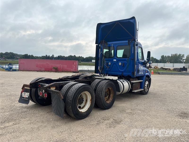 Freightliner Cascadia 113 Sattelzugmaschinen