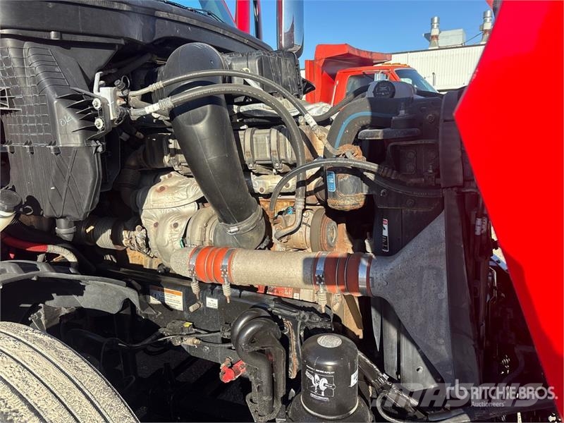 Freightliner Cascadia 126 6x4 T/A Sleeper Truck Tractor Motrici e Trattori Stradali