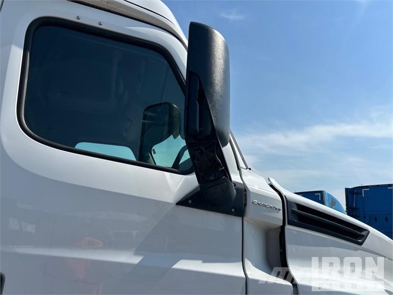 Freightliner Cascadia 126 Çekiciler