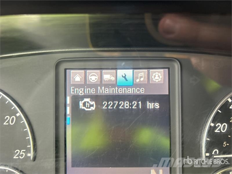 Freightliner Cascadia 126 6x4 T/A Sleeper Truck Tractor Tractores (camiões)