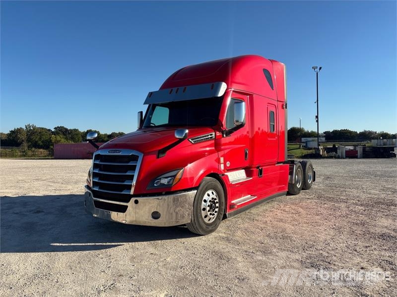 Freightliner Cascadia 126 6x4 T/A Sleeper Truck Tractor Motrici e Trattori Stradali