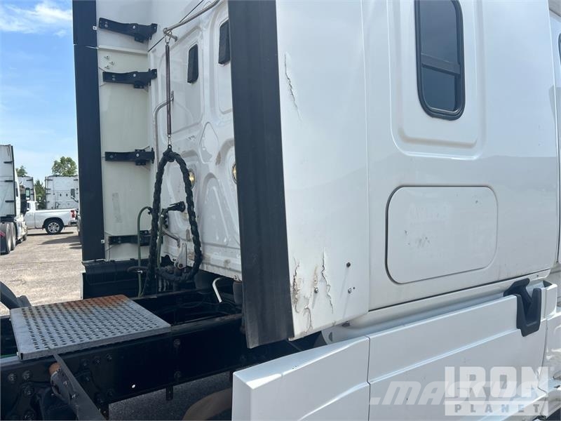 Freightliner Cascadia 125 Vetopöytäautot