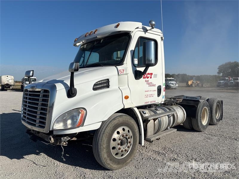 Freightliner Cascadia 113 Vlačilci