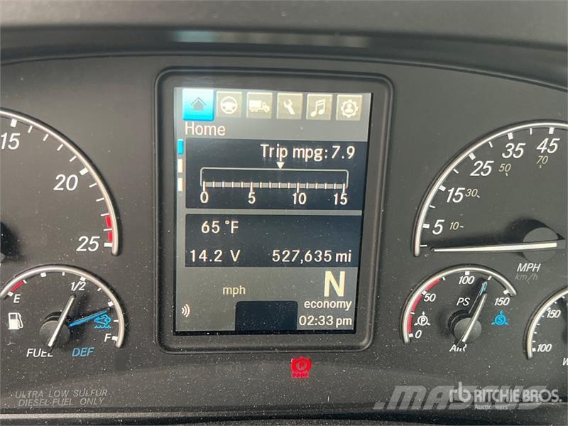 Freightliner Cascadia 126 Тягачі