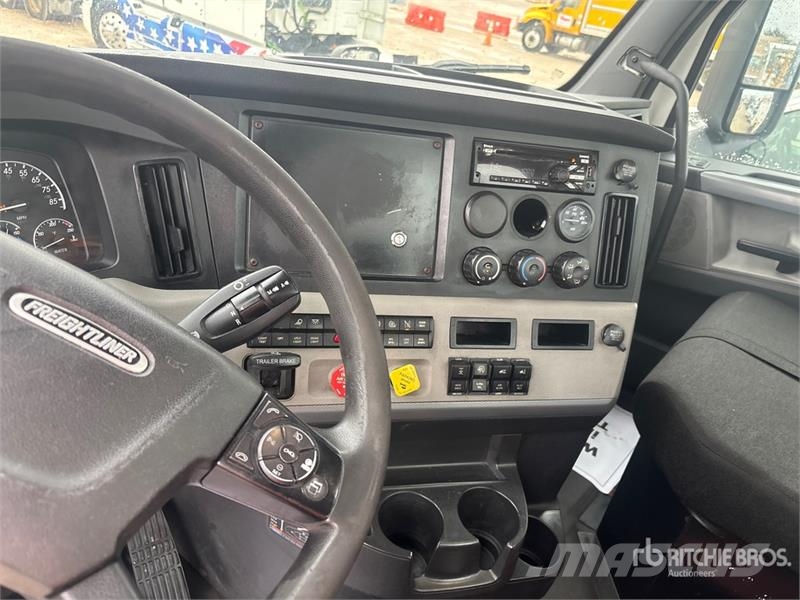Freightliner Cascadia 116 Vilcēji