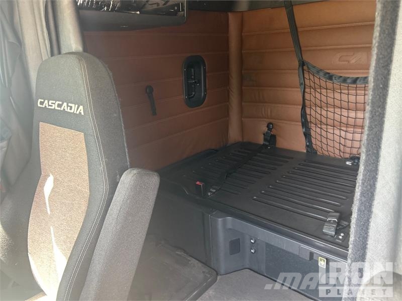 Freightliner Cascadia 126 Trekkvogner
