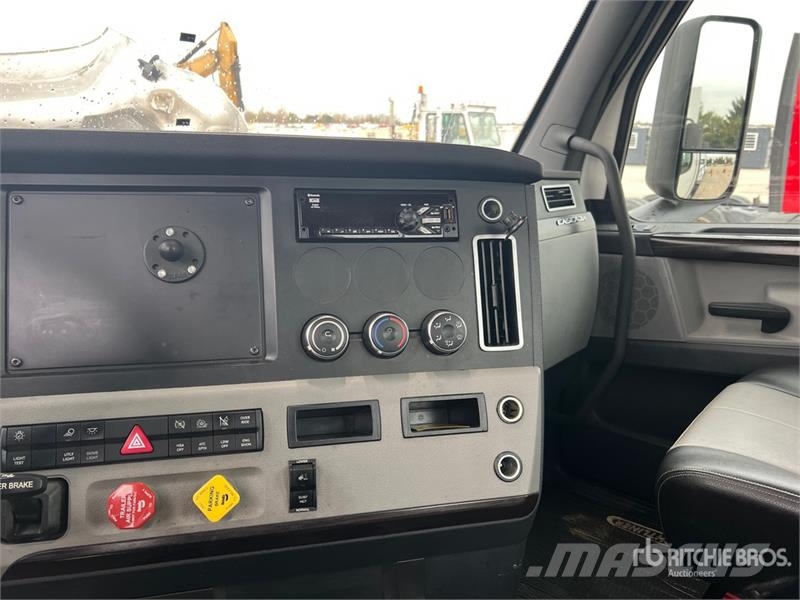 Freightliner Cascadia 126 Prime Movers