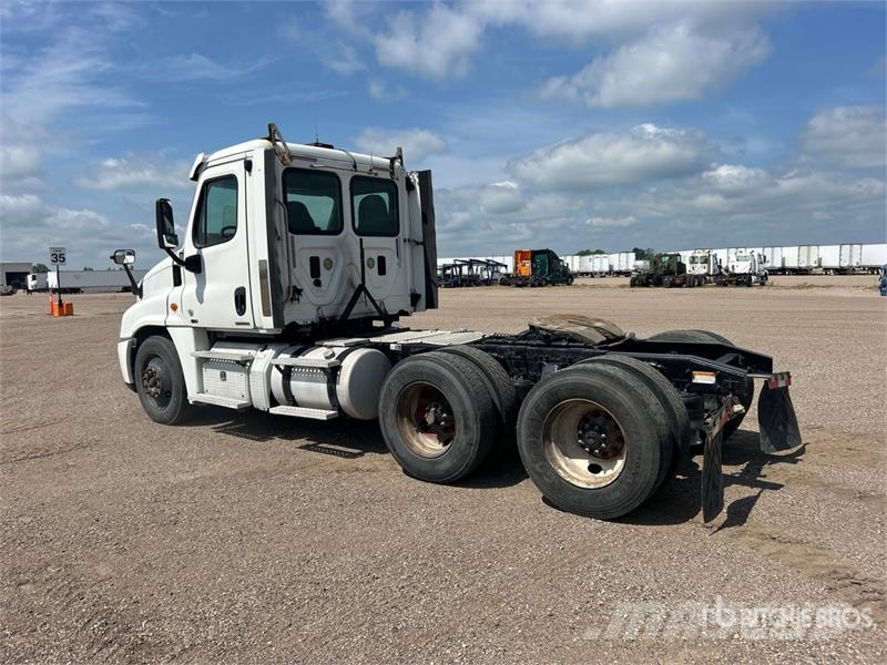 Freightliner Cascadia 125 Prime Movers