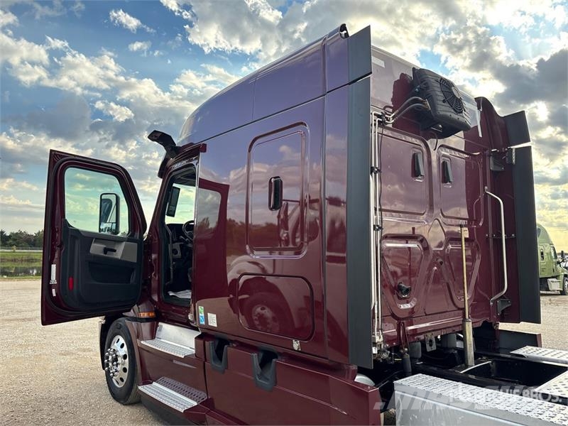 Freightliner Cascadia 126 6x4 T/A Sleeper Truck Tractor وحدات الجر