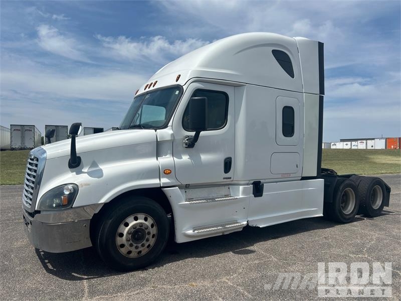 Freightliner Cascadia 125 Vetopöytäautot