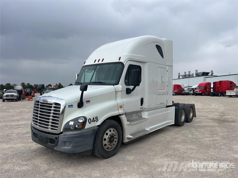 Freightliner Cascadia 125 6x4 T/A Sleeper Truck Tractor Tractor Units