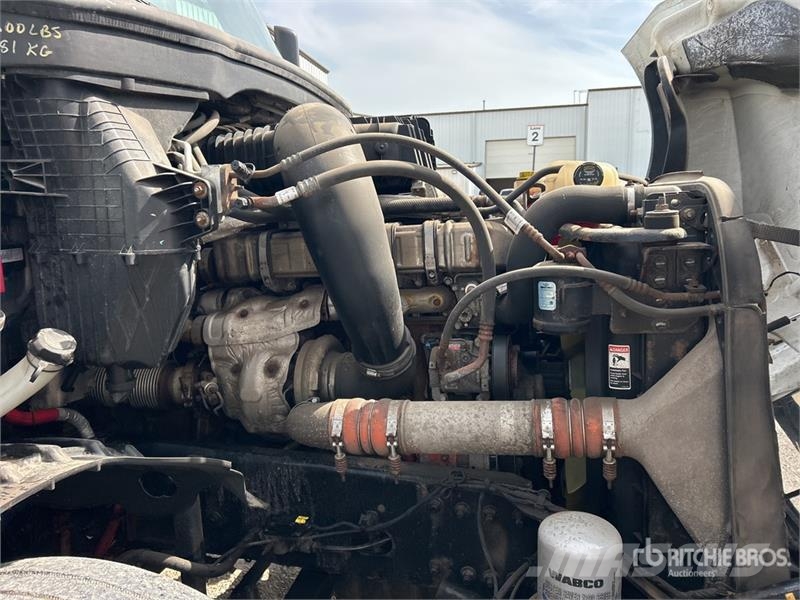 Freightliner Cascadia 126 T/A Sleeper Truck Tractor Prime Movers
