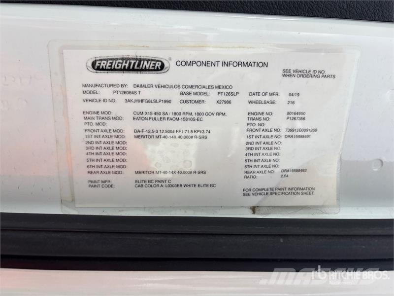 Freightliner Cascadia 126 6x4 T/A Sleeper Truck Tractor 牵引车