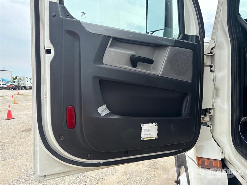 Freightliner Cascadia 126 Çekiciler
