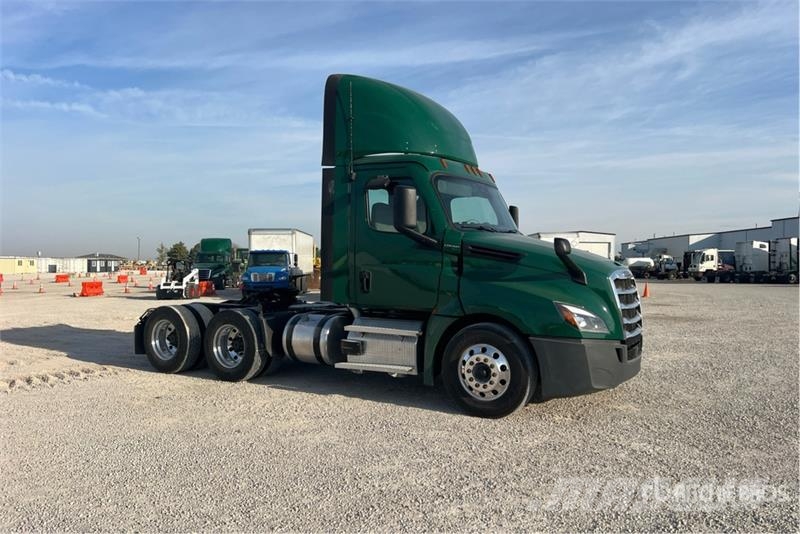 Freightliner Cascadia 126 Седельные тягачи