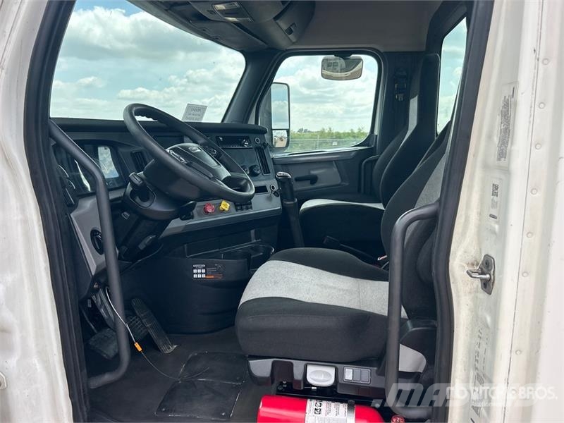 Freightliner Cascadia 126 Prime Movers