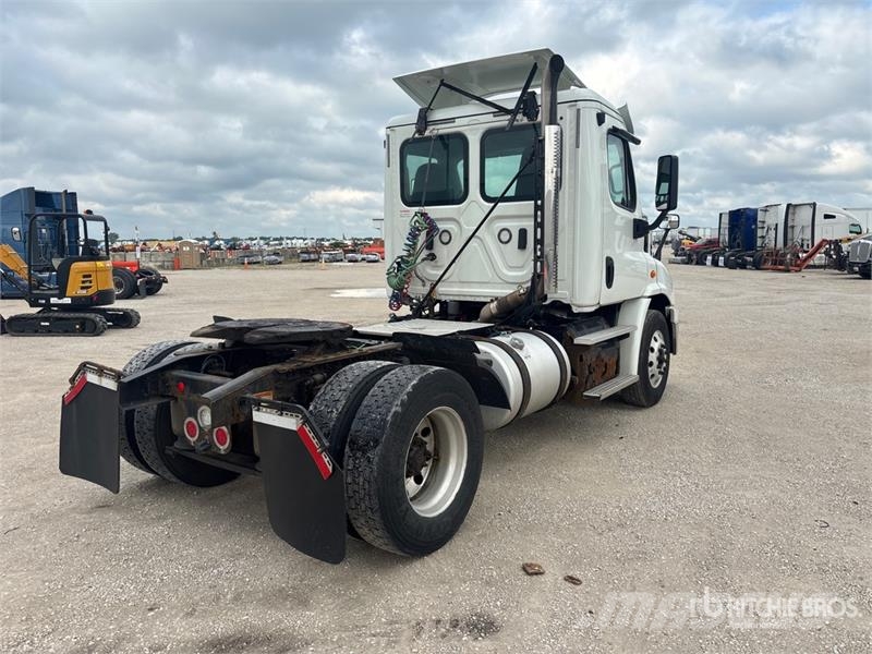 Freightliner Cascadia 113 Prime Movers