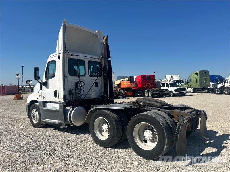 Freightliner Cascadia 125 Prime Movers