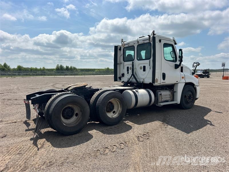 Freightliner Cascadia 125 Prime Movers