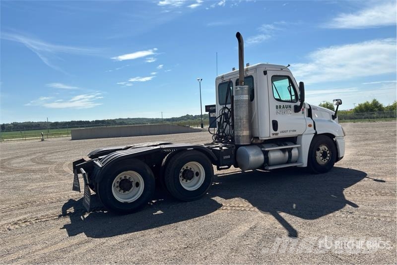 Freightliner Cascadia 125 Prime Movers