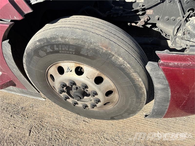 Freightliner Cascadia 126 Влекачи