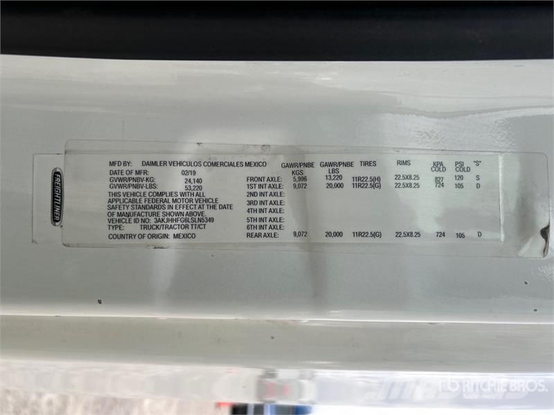 Freightliner Cascadia 126 6x4 *Rebuilt Title* T/A Sleeper Truck Truck Tractor Units