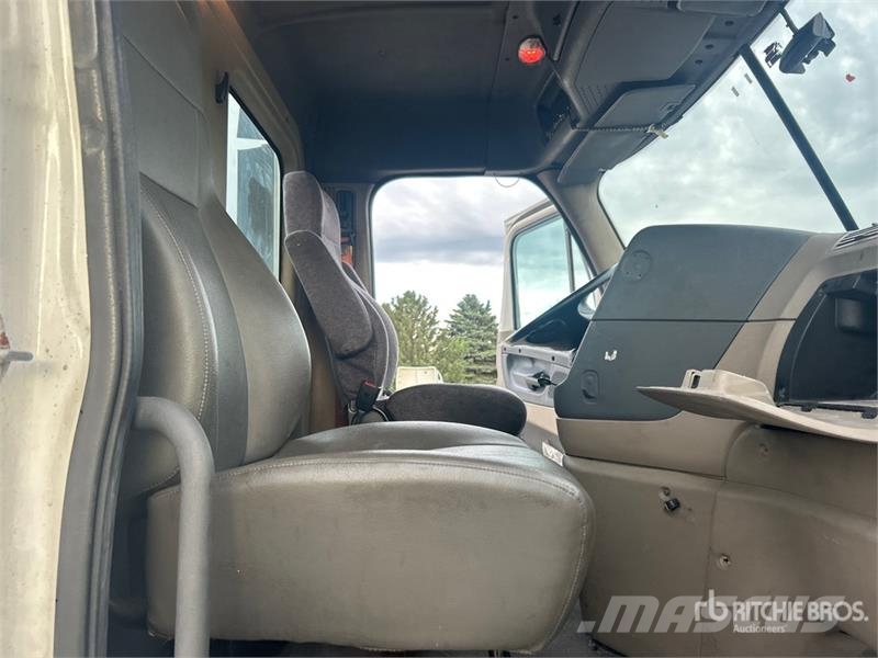 Freightliner Cascadia 125 وحدات الجر