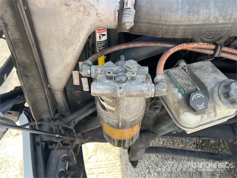 Freightliner Cascadia 126 6x4 T/A Sleeper Truck Tractor Sattelzugmaschinen