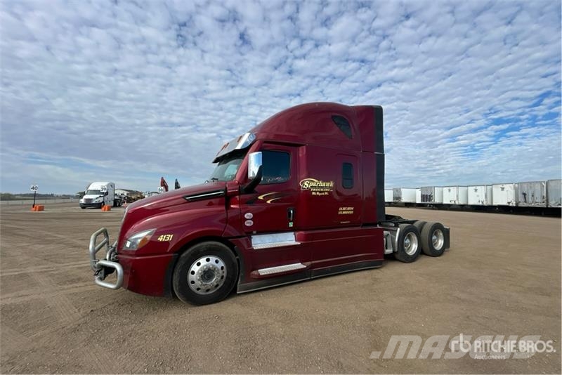 Freightliner Cascadia 126 6x4 T/A Sleeper Truck Tractor Vilcēji