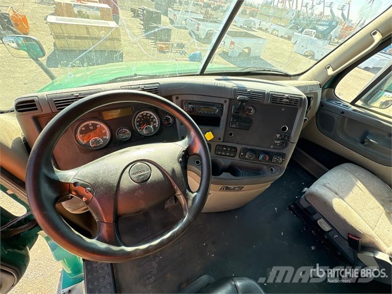 Freightliner Cascadia 125 Тягачі