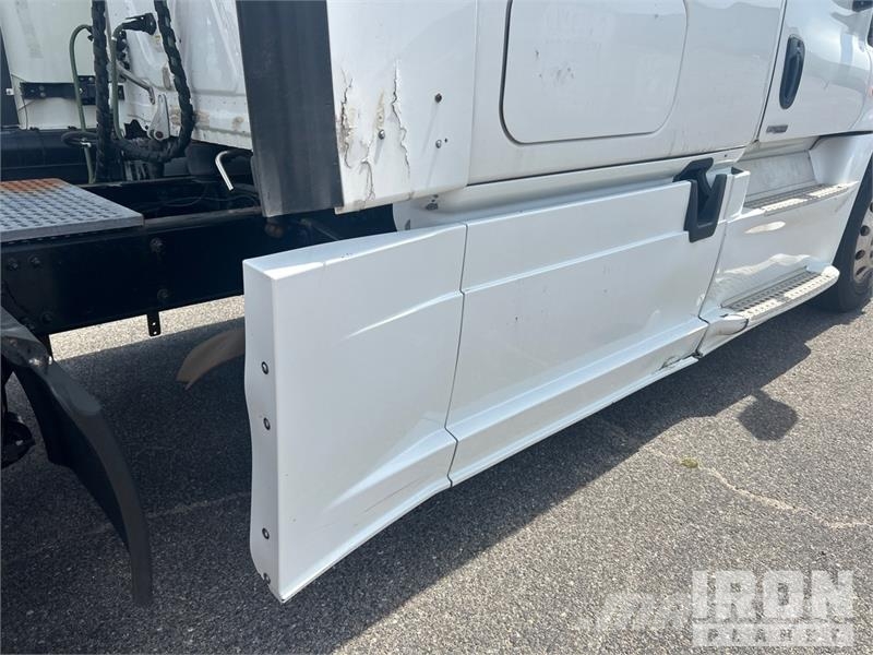 Freightliner Cascadia 125 Vetopöytäautot