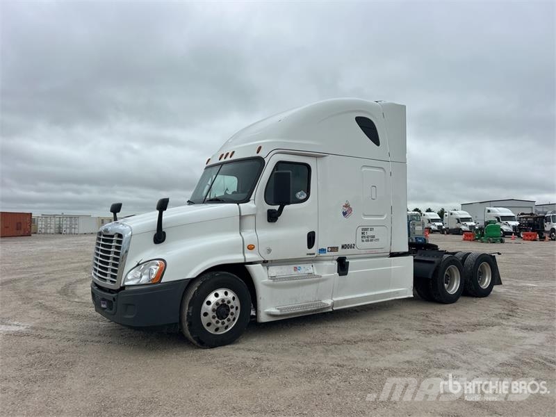 Freightliner Cascadia 125 6x4 T/A Sleeper Truck Tractor Τράκτορες